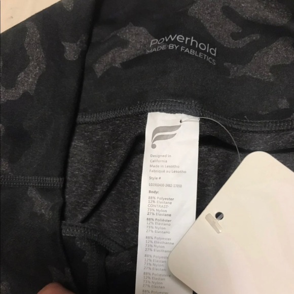 Fabletics Camo Mila Legging Large - Picture 7 of 7